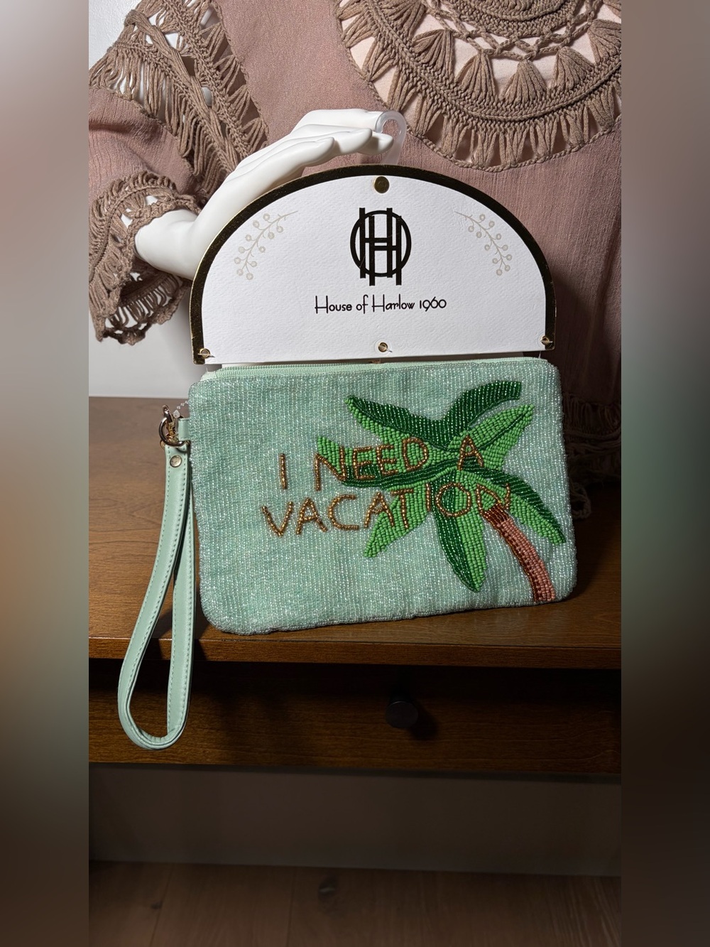 XL VIRAL BEADED BAG - I NEED A VACATION 2026 -  XL WALLET/WRISTLET - Picture 7 of 10